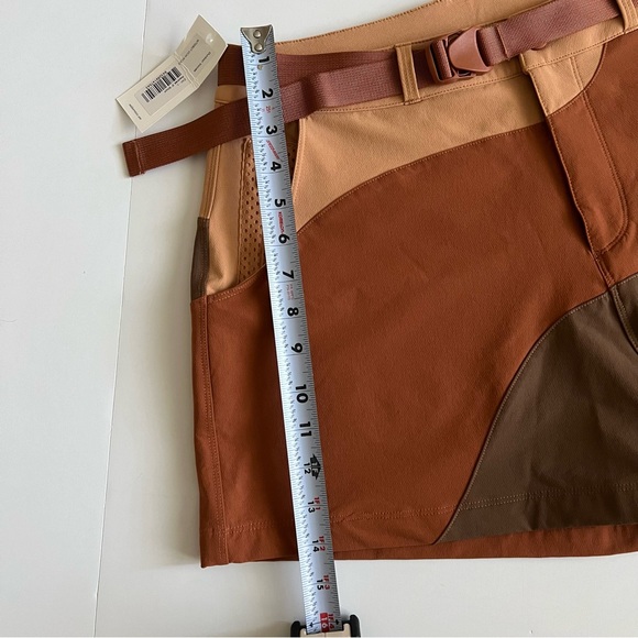 Brand New with tags Outdoor Voices Rectrek 3” Short in size Large, Color Zion - Picture 6 of 8